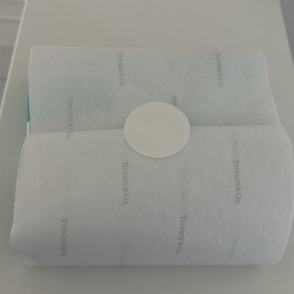 Tiffany & Co. 18x18 Silver Polishing Cloth, Gift Bag, Card, Tissue Gift Set - Picture 4 of 4